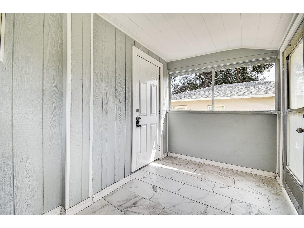 1438 10th Avenue S Saint Petersburg FL 33705 TB8422199 image25