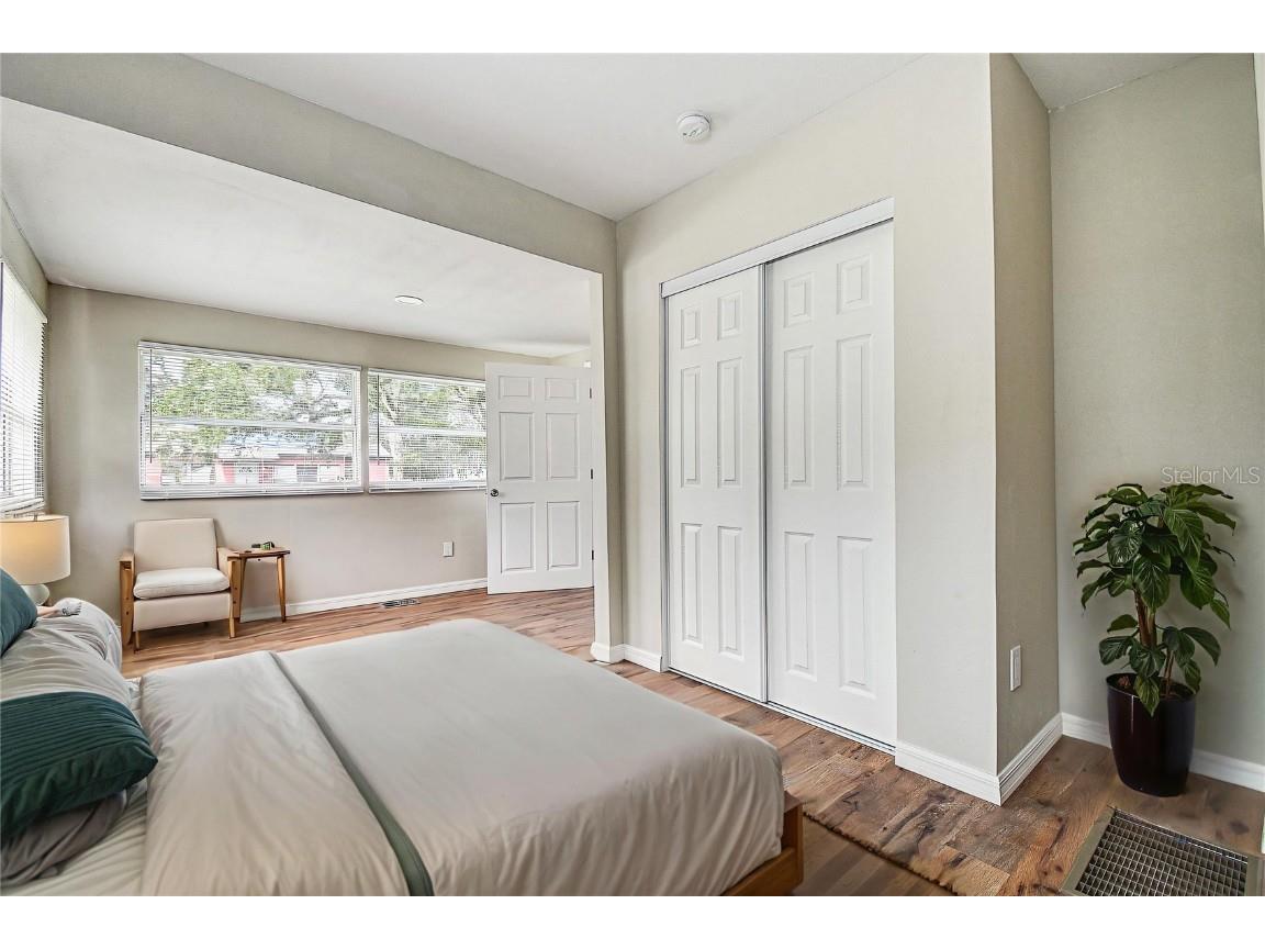 1438 10th Avenue S Saint Petersburg FL 33705 TB8422199 image9