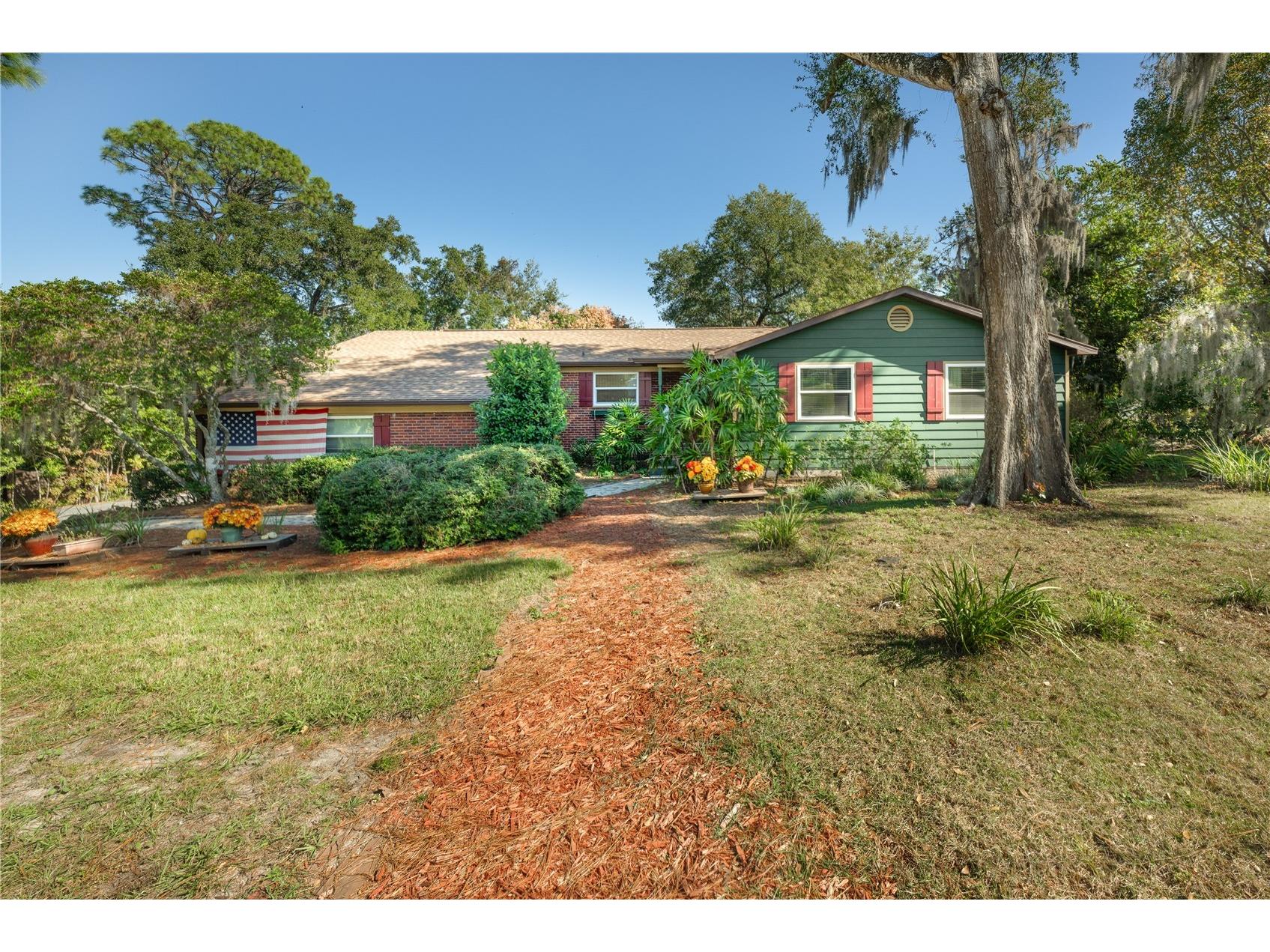 1438 Crestview Dr Mount Dora FL 32757 G5104786 image1