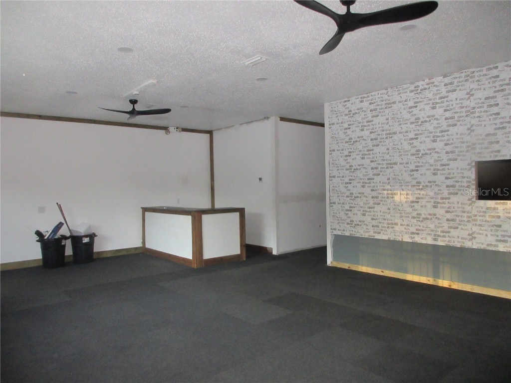 14381 E Hwy 40 Highway #14381 Silver Springs FL 34488 OM712784 image7