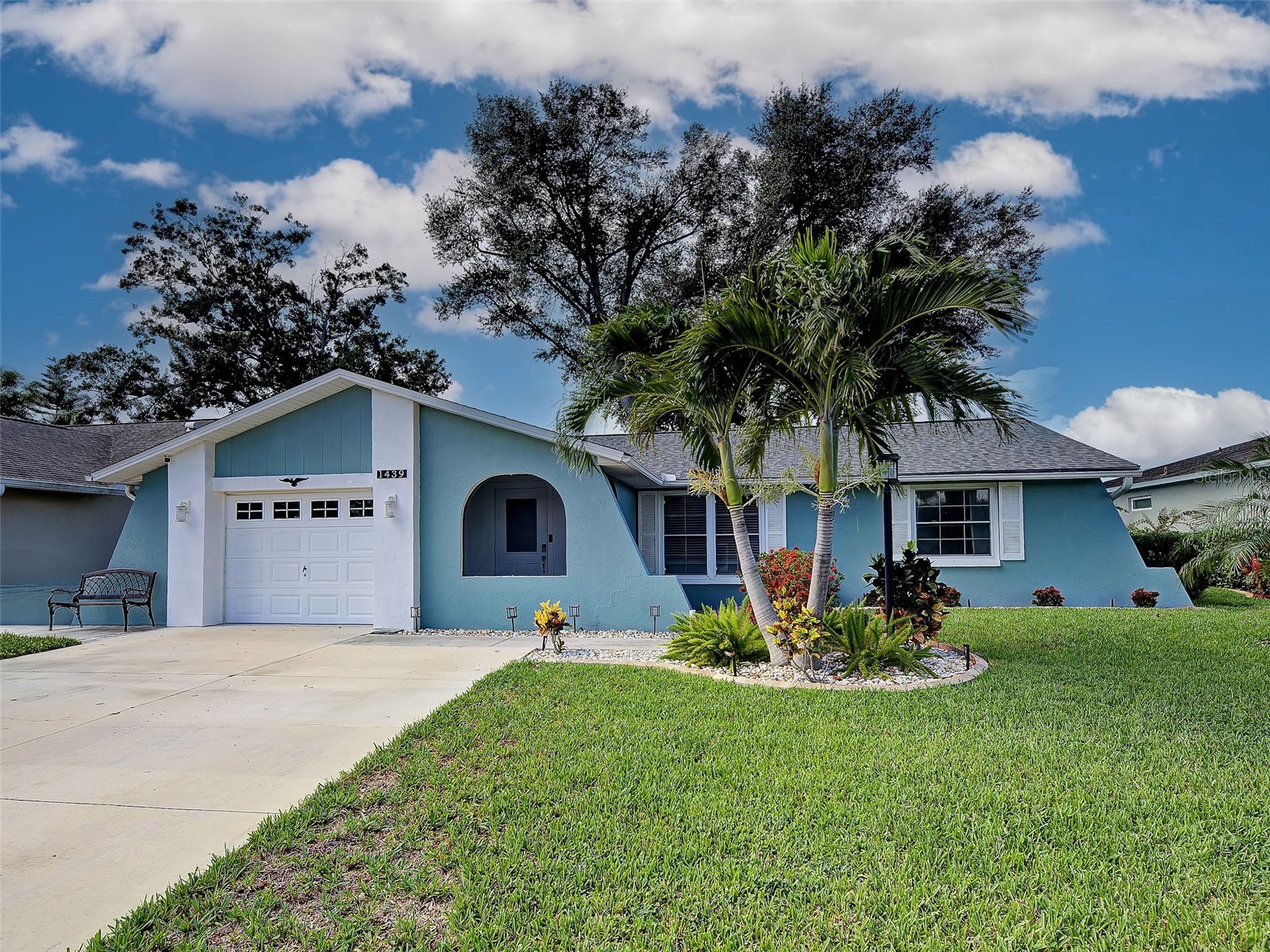 1439 Strada D Oro Venice FL 34292 C7528482 image1