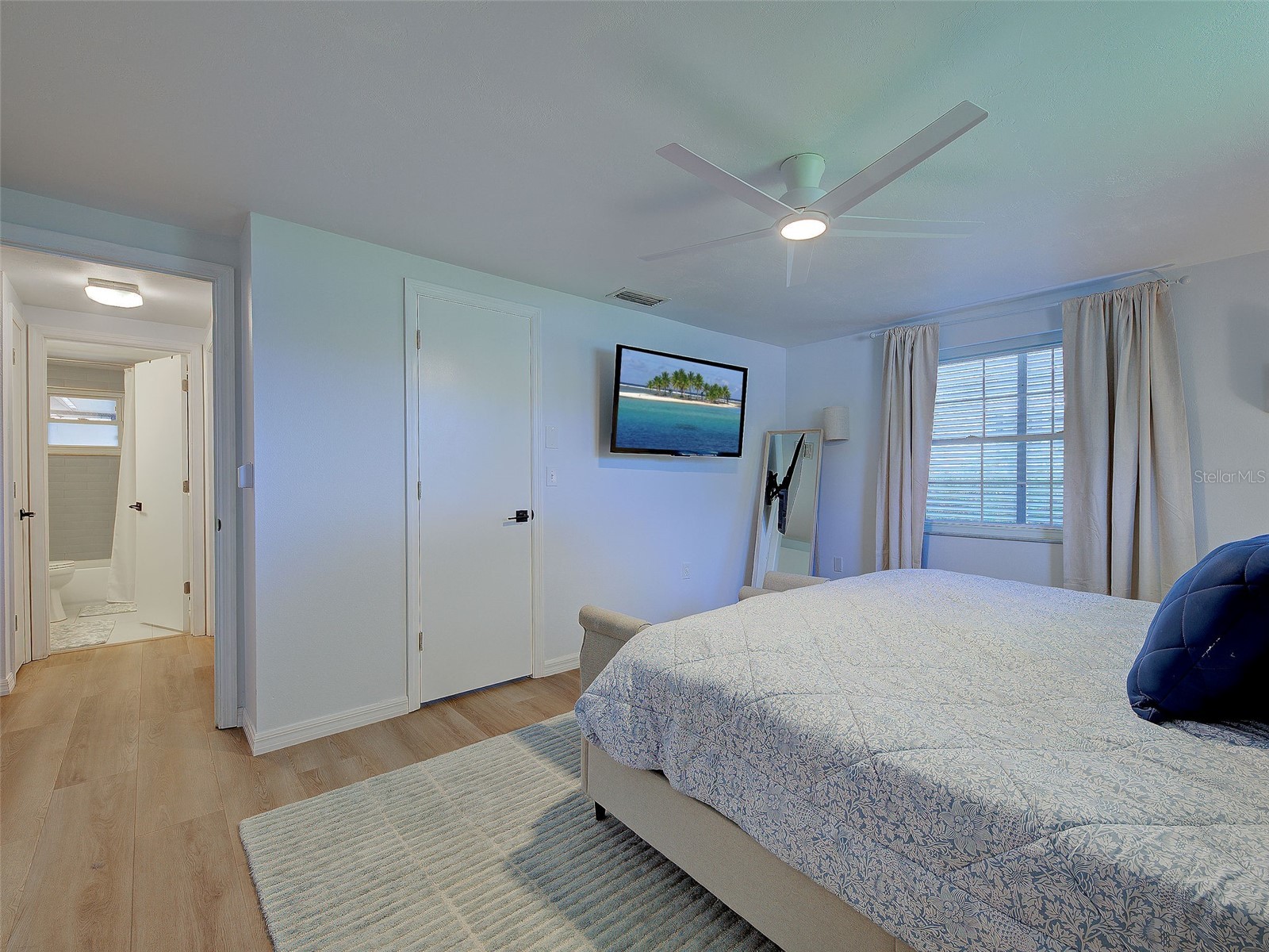 1439 Strada D Oro Venice FL 34292 C7528482 image44