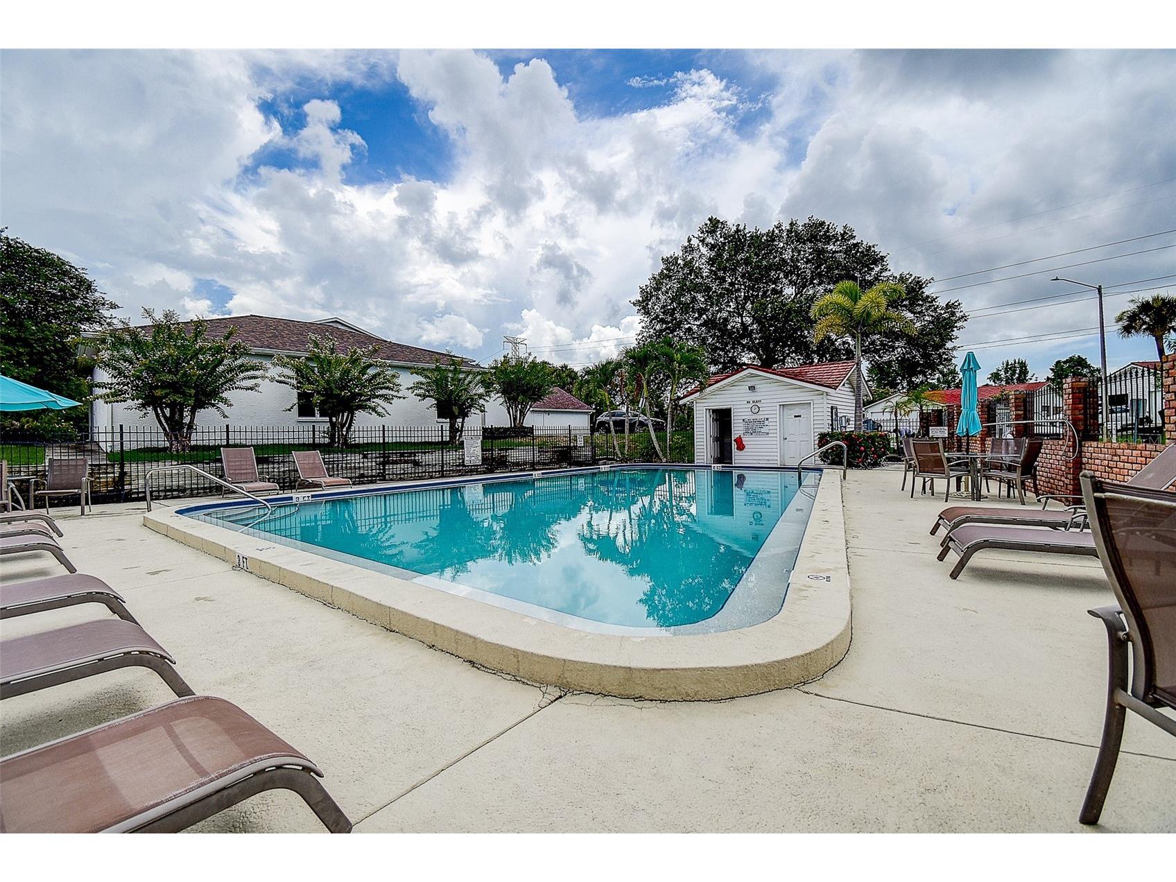1439 Water View Drive W Largo FL 33771 TB8528906 image34