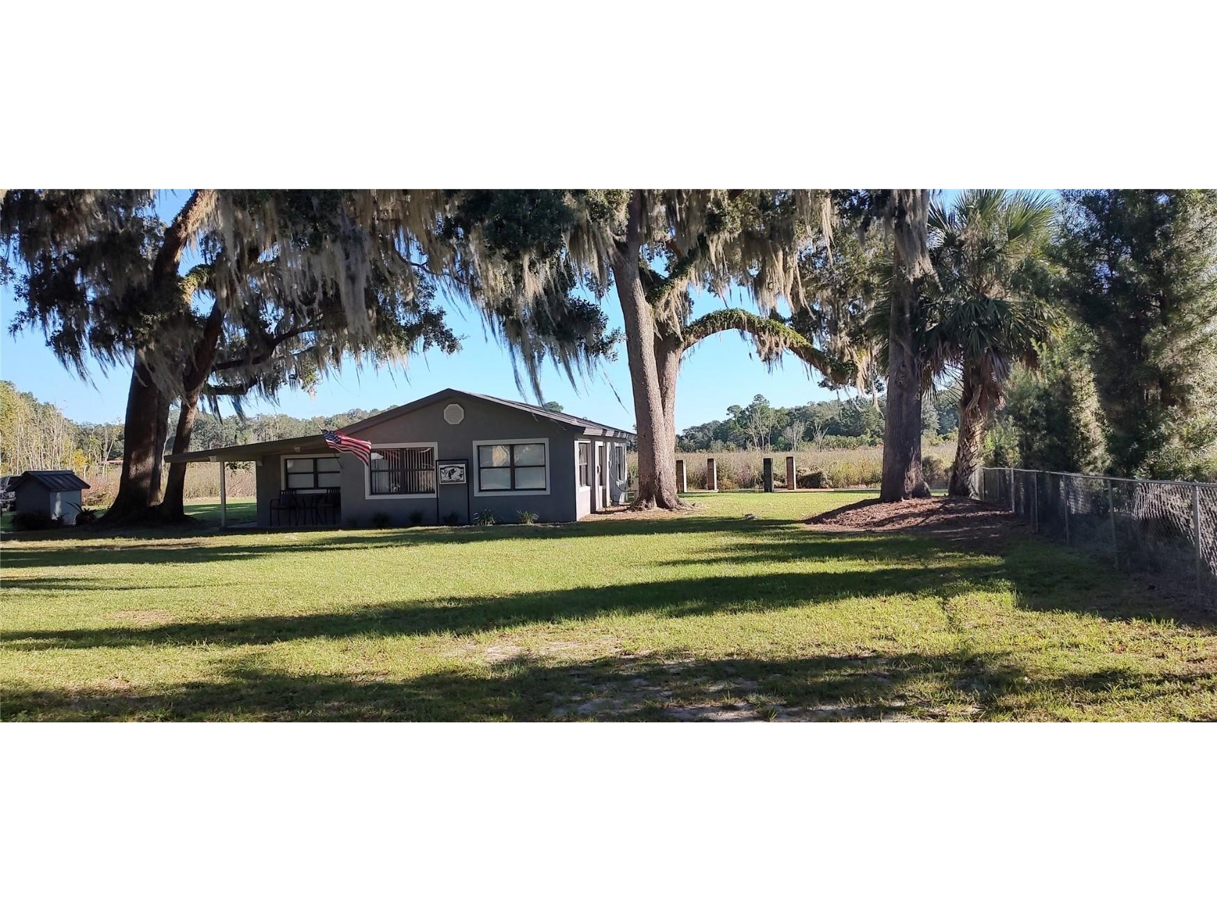 14391 NE 209th Terrace Road Fort Mc Coy FL 32134 - LAKE KERR OM666384 image1