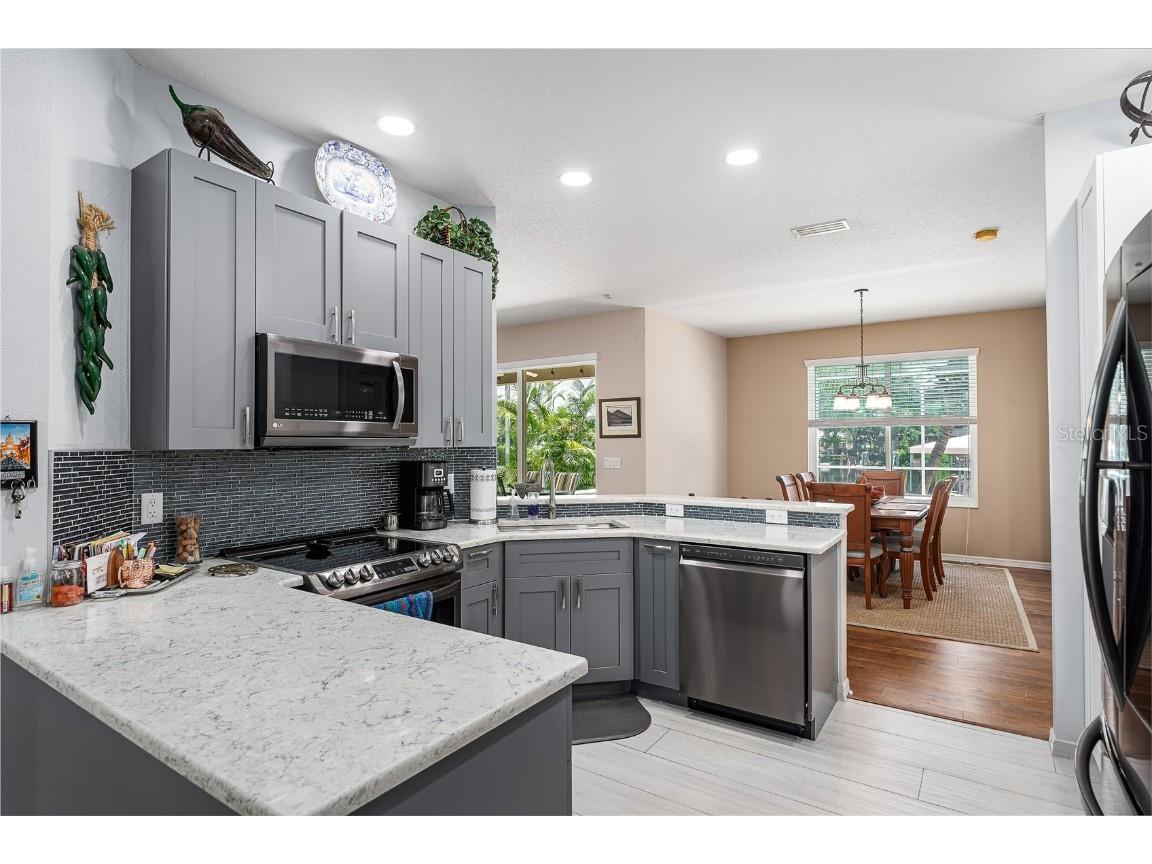 144 41st Circle E Bradenton FL 34208 A4661979 image7