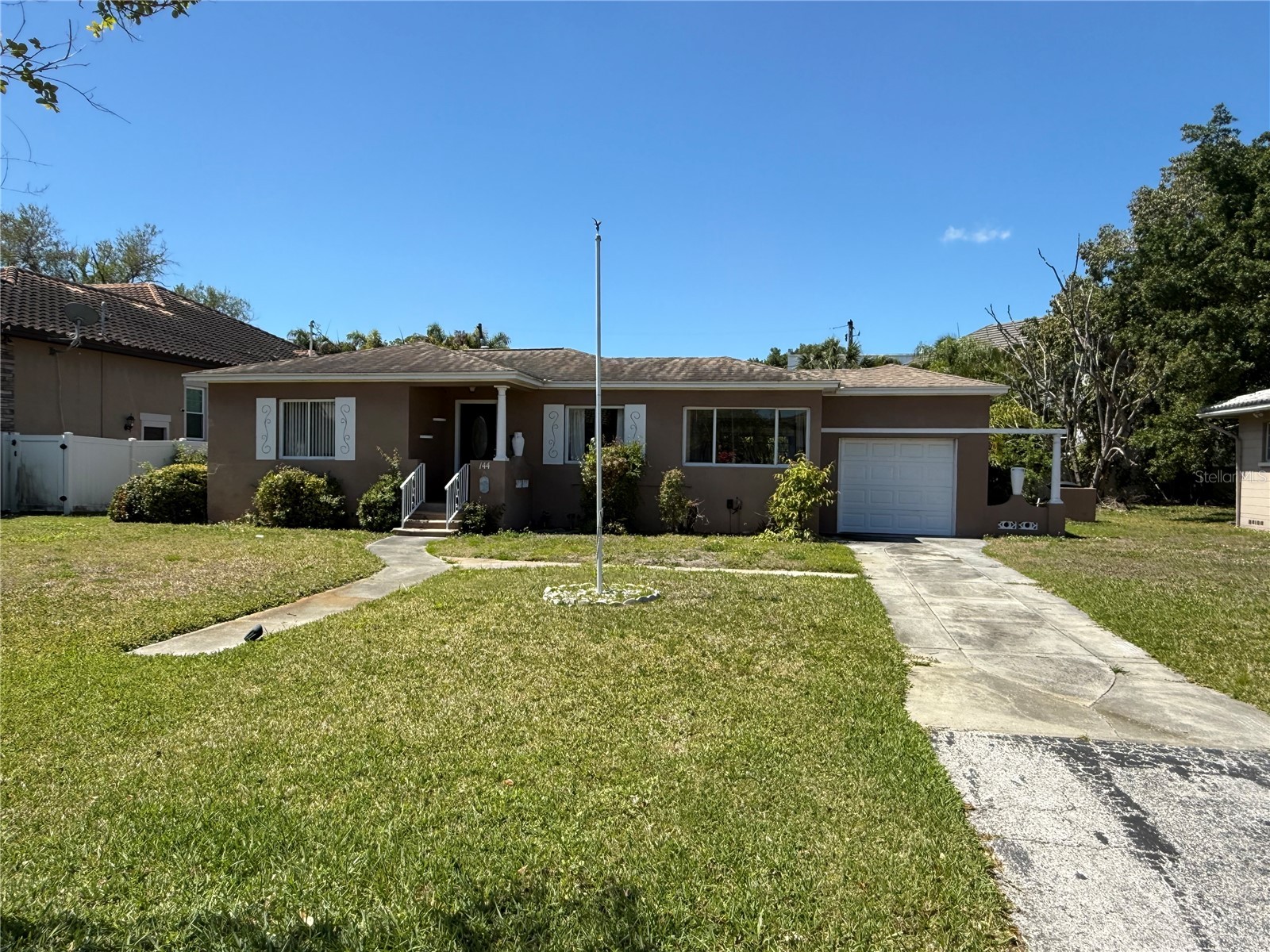 144 Almedo Way NE Saint Petersburg FL 33704 TB8492858 image1