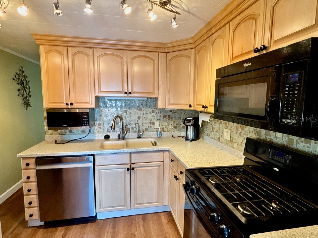 144 Americana Court NE #218 Saint Petersburg FL 33702 - TAMPA BAY TB8425095 image10