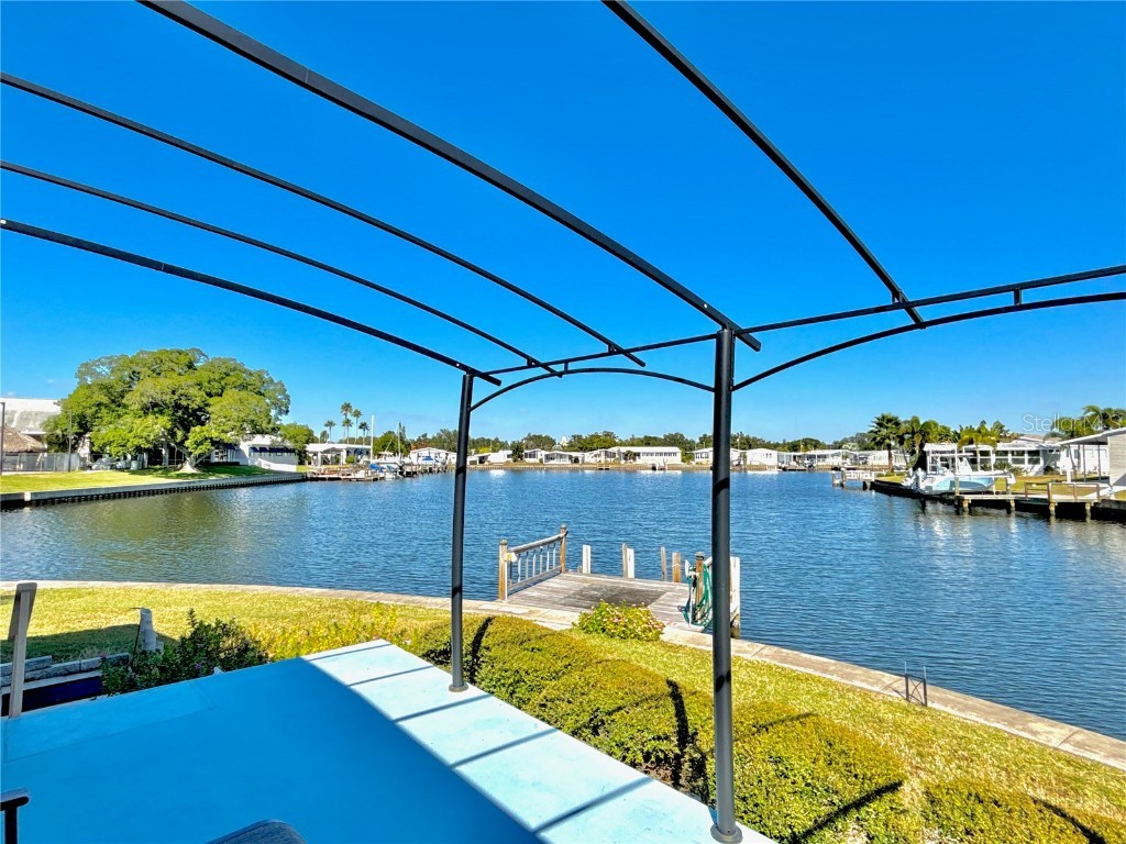 144 Americana Court NE #218 Saint Petersburg FL 33702 - TAMPA BAY TB8425095 image5