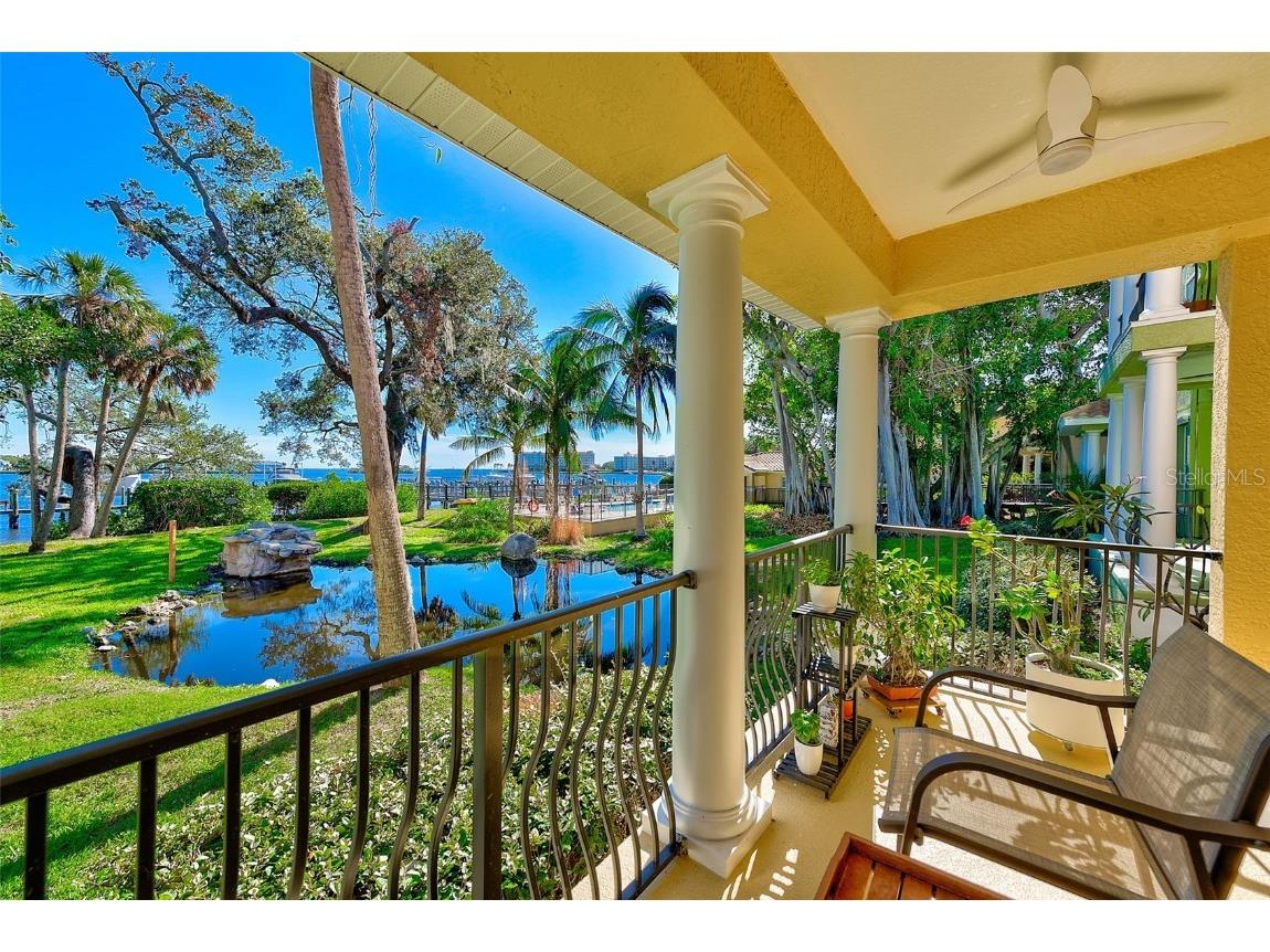 144 Banyan Bay Drive Saint Petersburg FL 33705 - LITTLE BAYOU ON TAMPA BAY TB8324102 image1