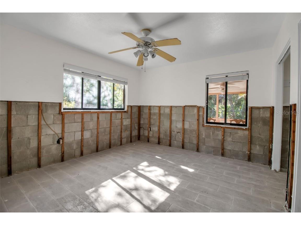 144 Garden Lane Sarasota FL 34242 A4673372 image11