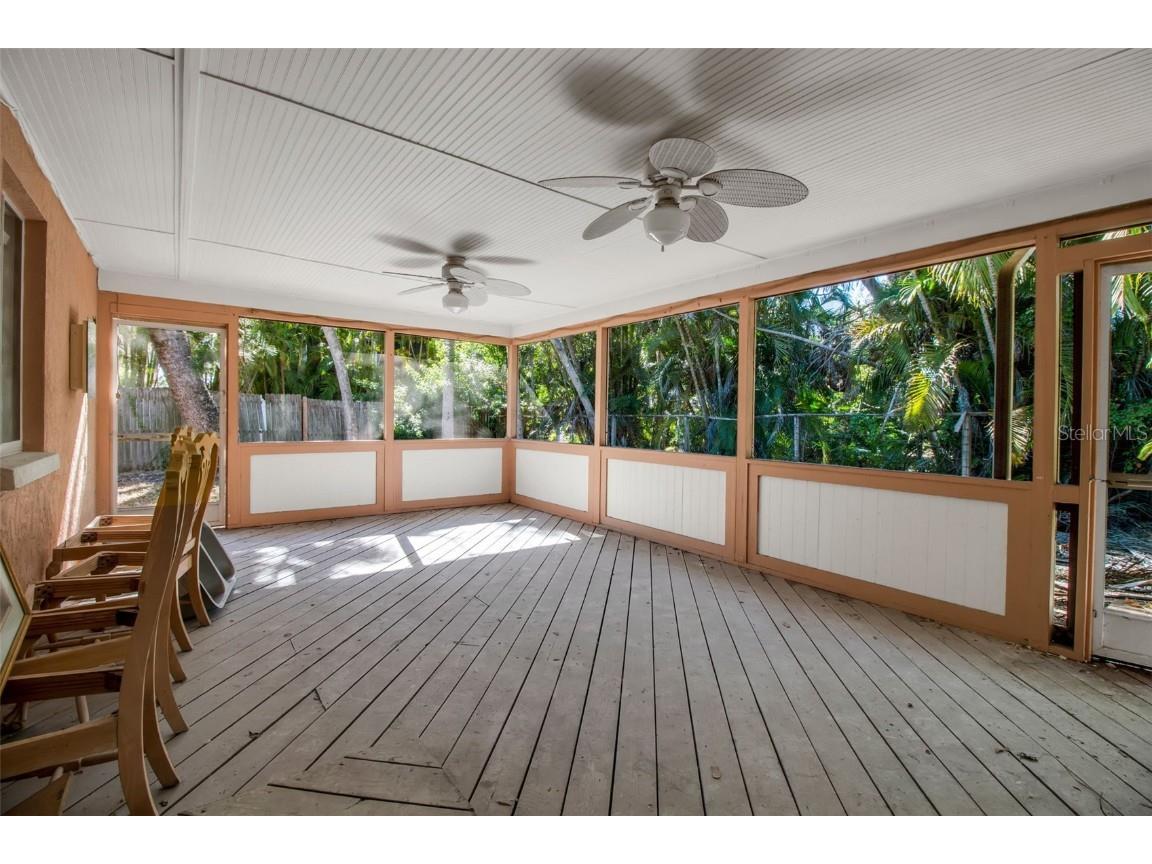 144 Garden Lane Sarasota FL 34242 A4673372 image12