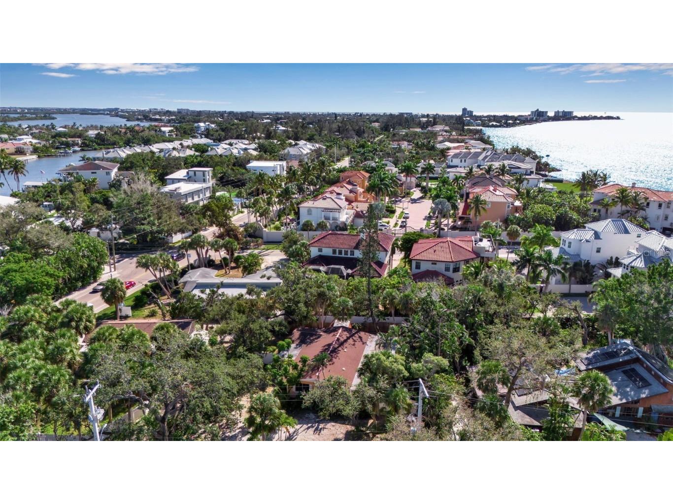 144 Garden Lane Sarasota FL 34242 A4673372 image13