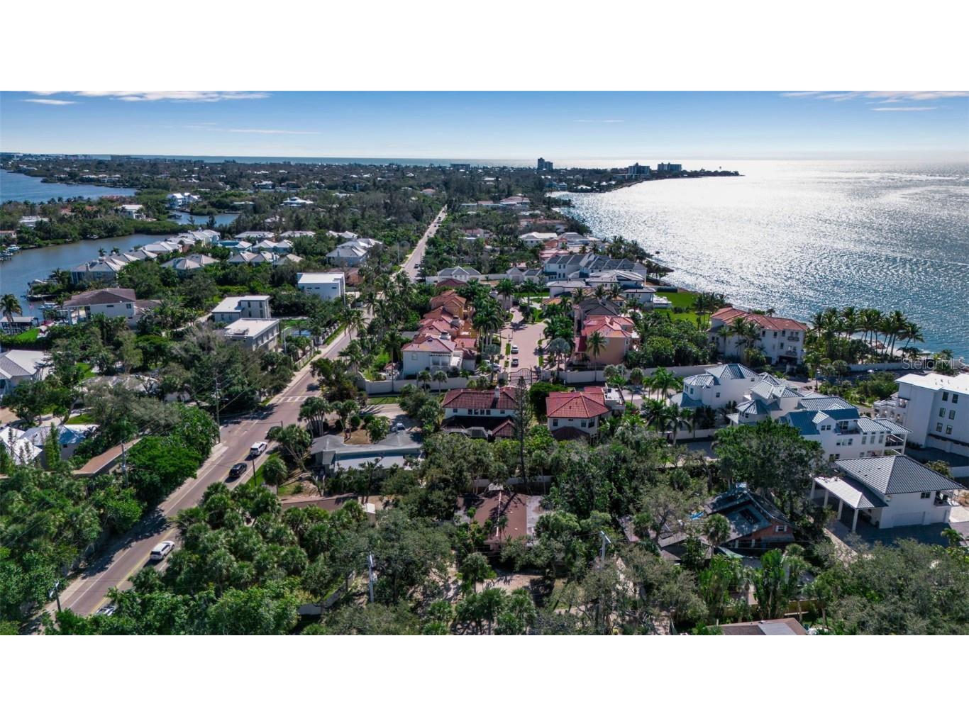 144 Garden Lane Sarasota FL 34242 A4673372 image14