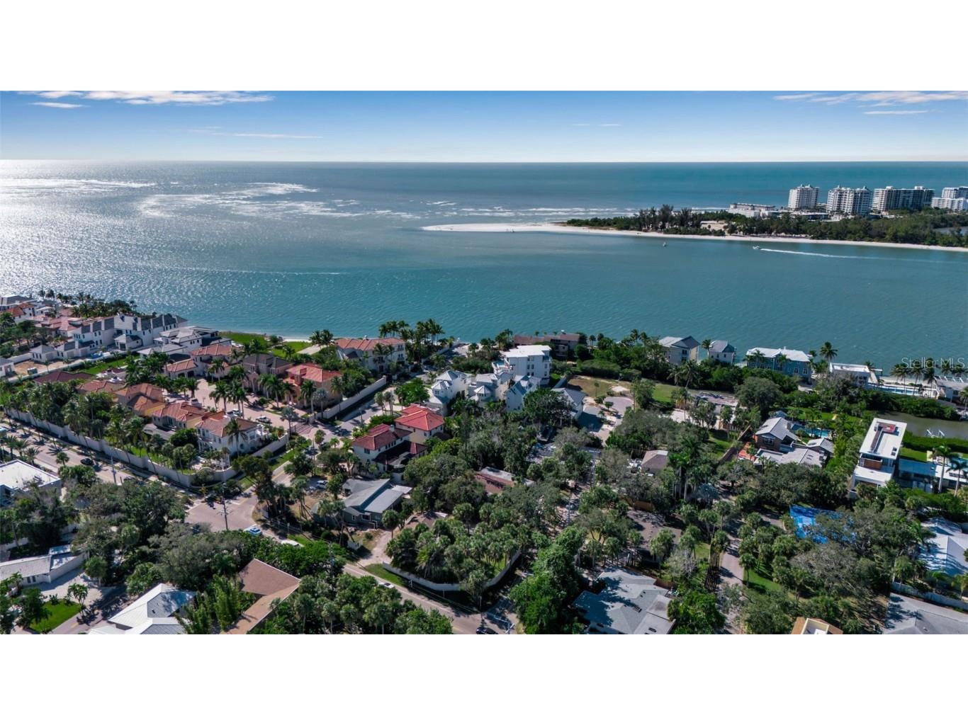 144 Garden Lane Sarasota FL 34242 A4673372 image16