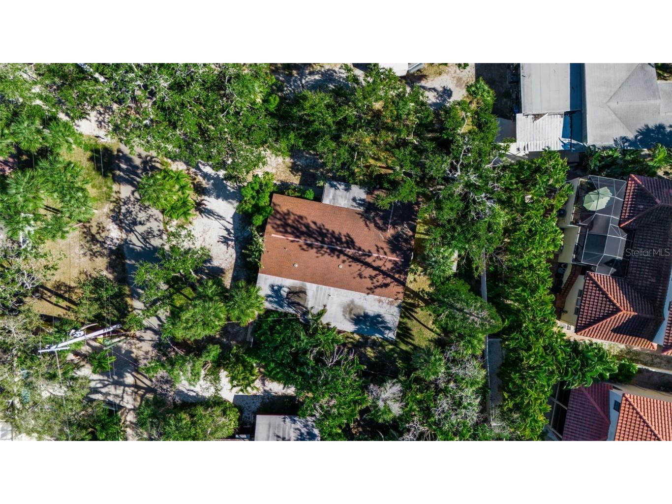 144 Garden Lane Sarasota FL 34242 A4673372 image19