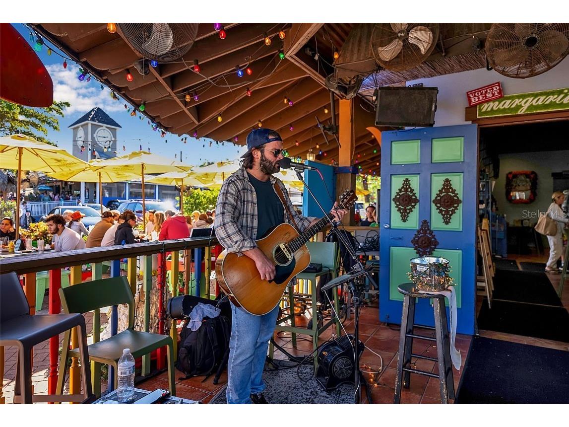 144 Garden Lane Sarasota FL 34242 A4673372 image35