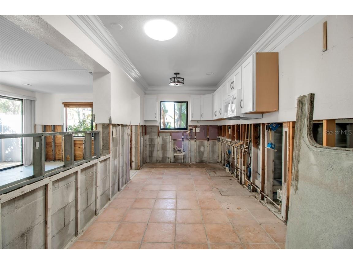 144 Garden Lane Sarasota FL 34242 A4673372 image8