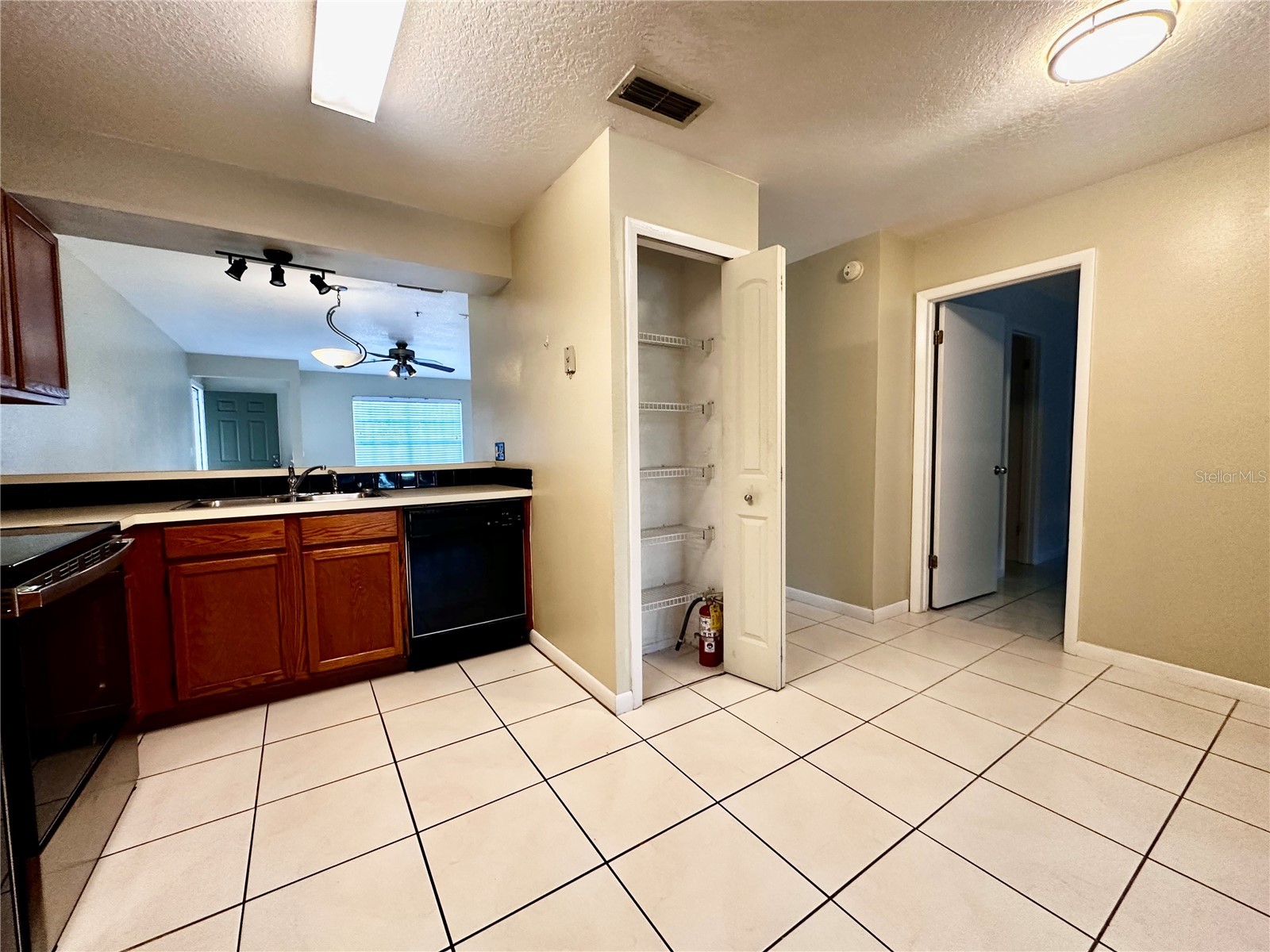 144 Reserve Circle #100 Oviedo FL 32765 O6409501 image5