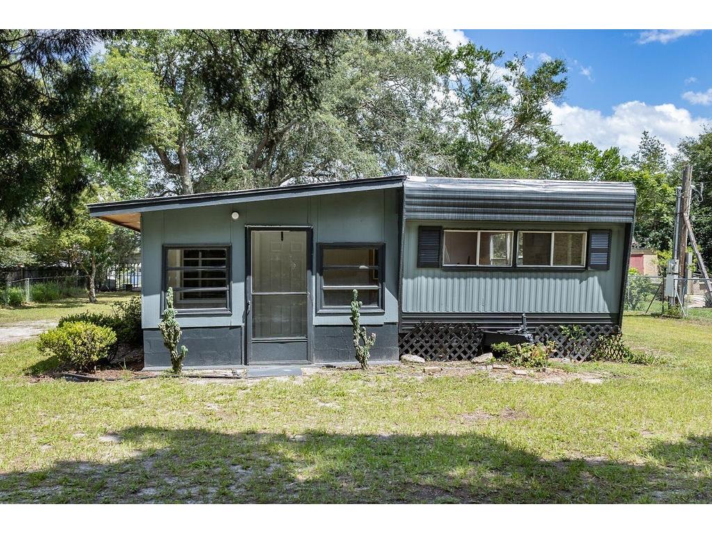 144 Robinhood Drive Deland FL 32724 V4930851 image1