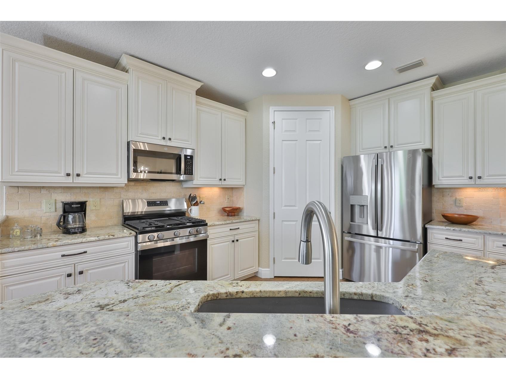 1440 Emerald Dunes Drive Sun City Center FL 33573 TB8517971 image8
