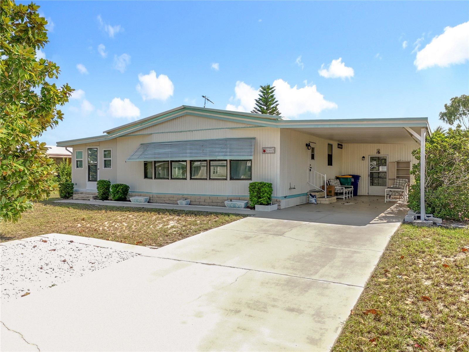 1440 Nassau Circle Tavares FL 32778 G5111582 image1