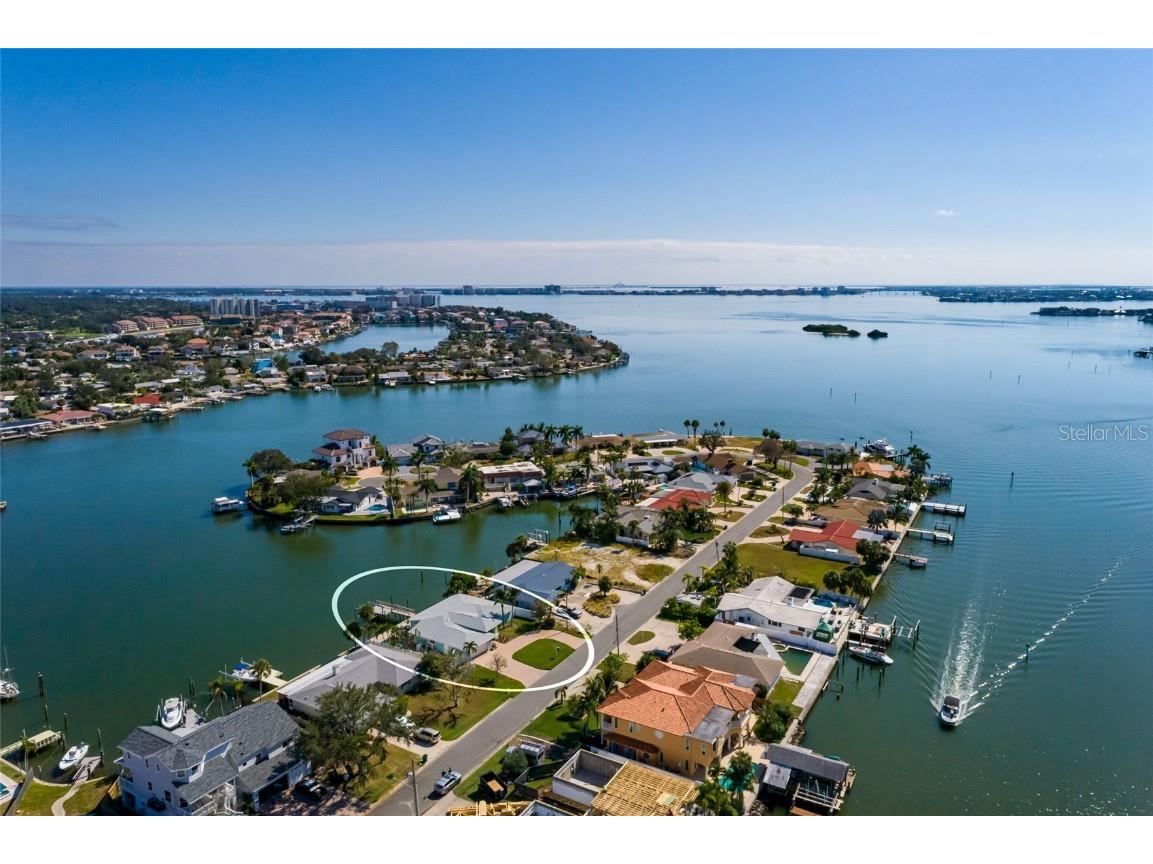 1440 Sea Gull Drive S Saint Petersburg FL 33707 TB8443182 image1