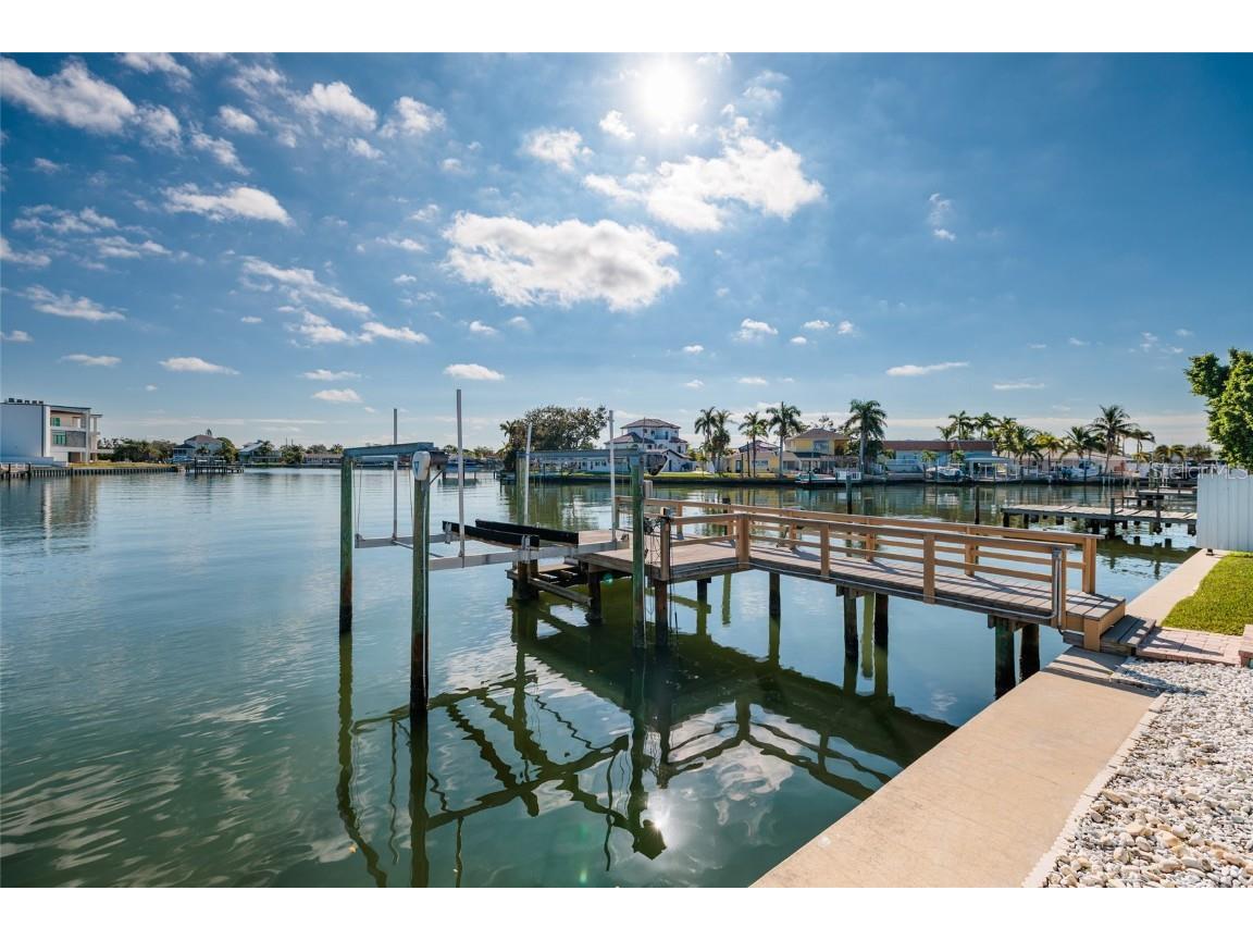 1440 Sea Gull Drive S Saint Petersburg FL 33707 TB8443182 image35