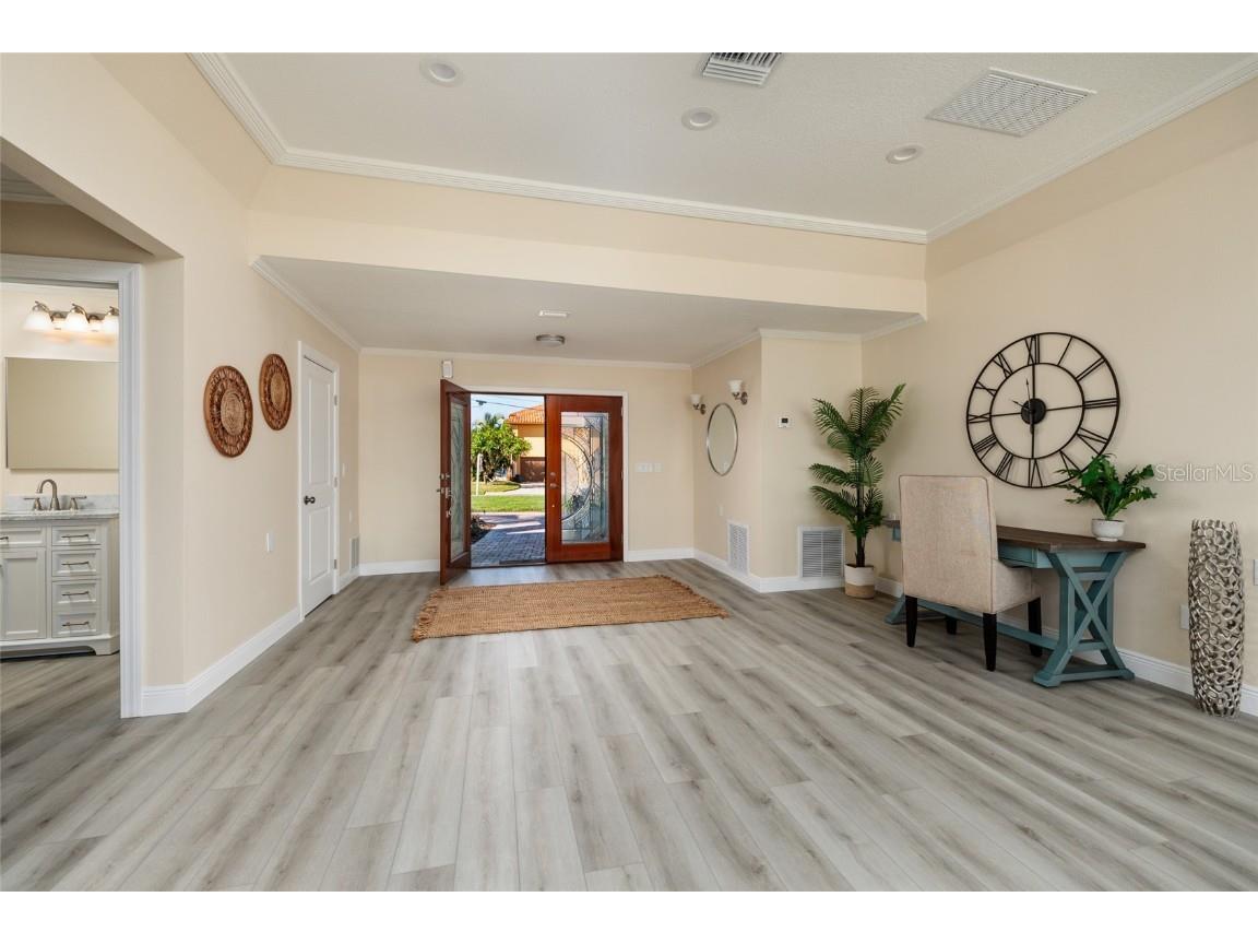 1440 Sea Gull Drive S Saint Petersburg FL 33707 TB8443182 image7