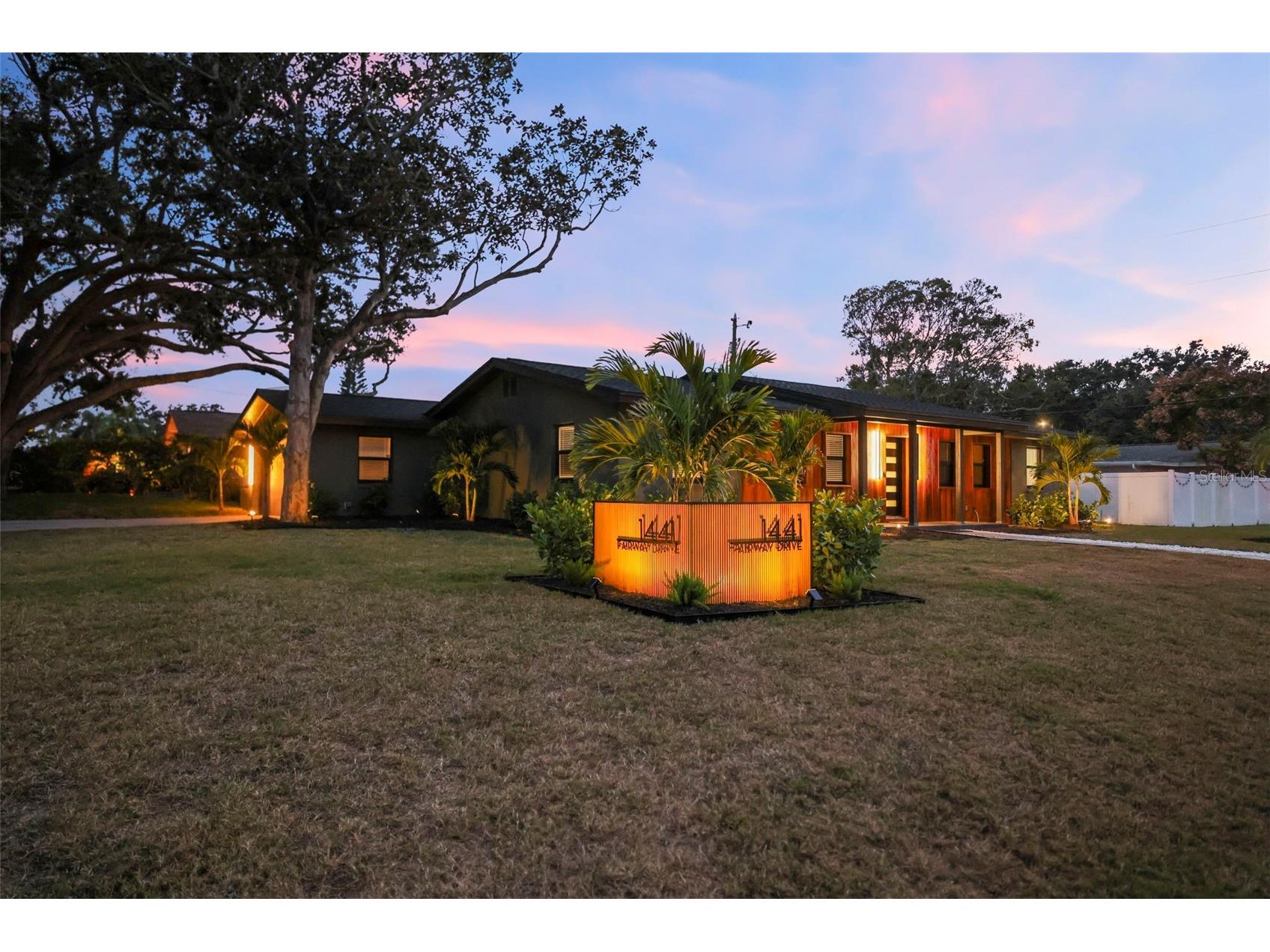 1441 Fairway Drive Dunedin FL 34698 TB8454036 image1