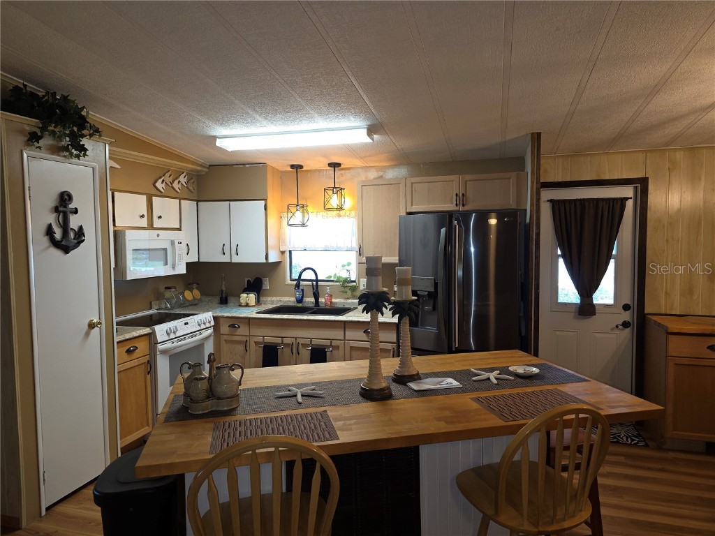 1441 Kingfisher Drive Englewood FL 34224 D6142771 image10