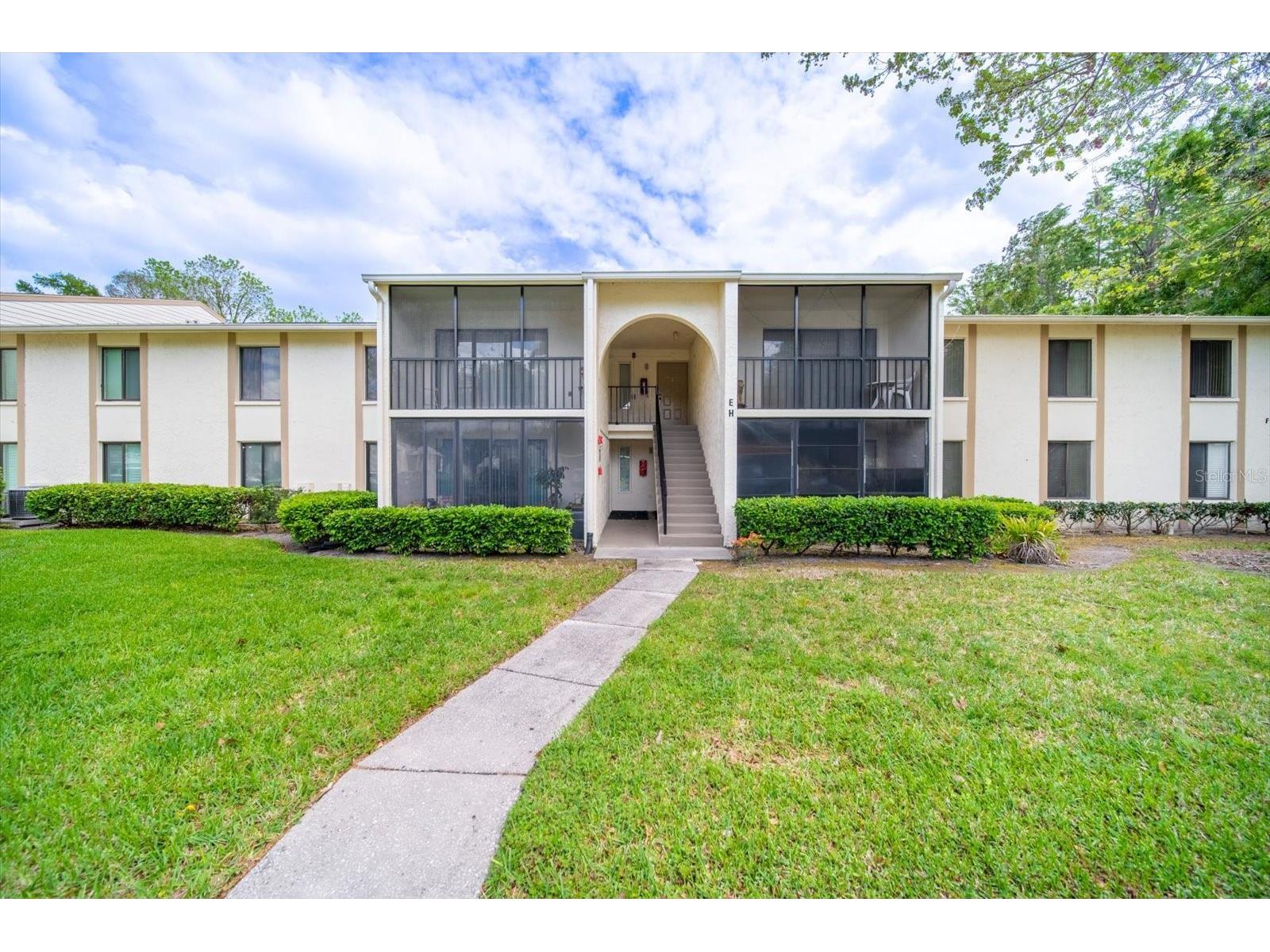 1441 Pine Glen Lane #E2 Tarpon Springs FL 34688 TB8491585 image1