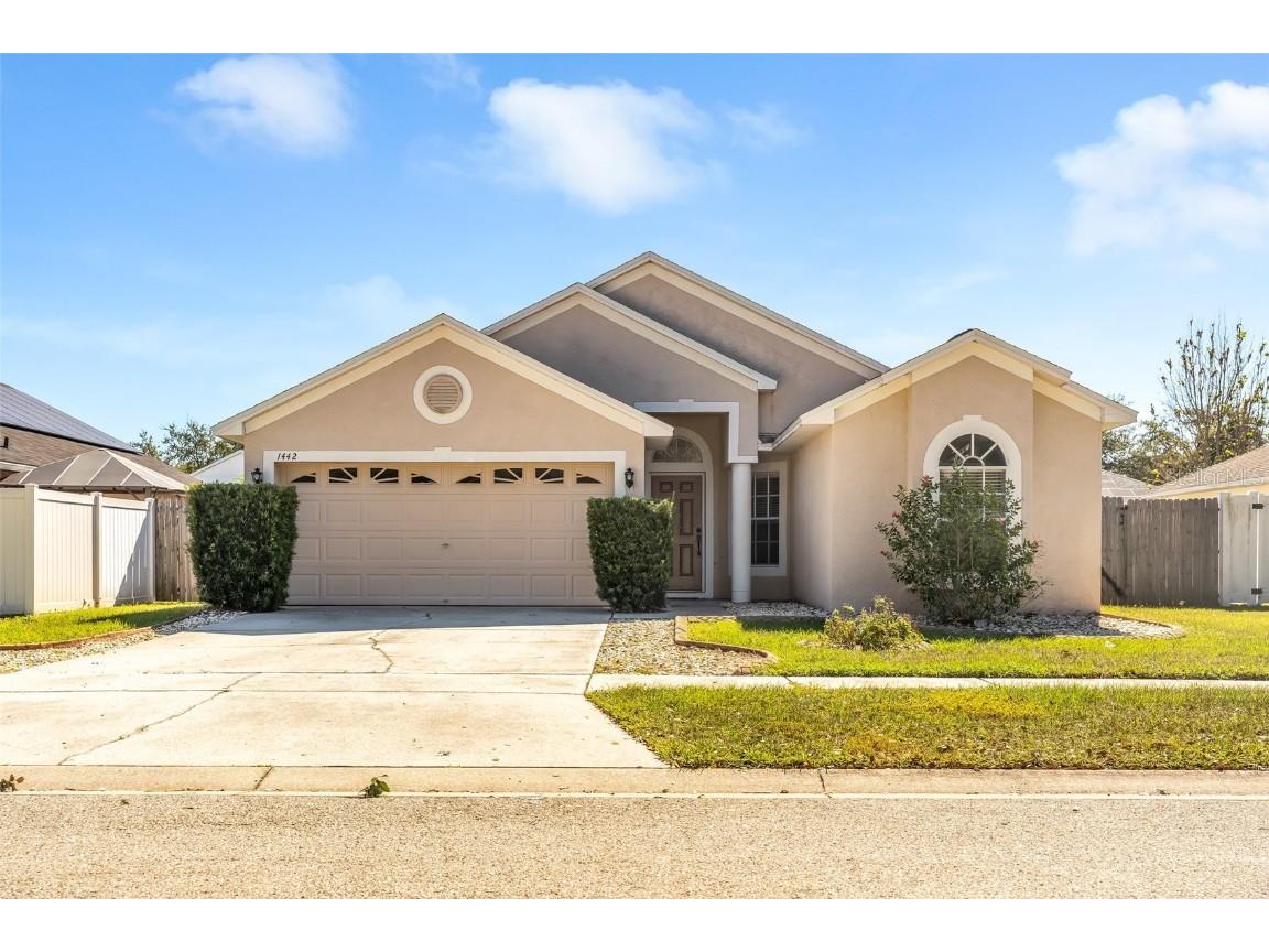 1442 Lake Shore Ranch Drive Seffner FL 33584 TB8444849 image1