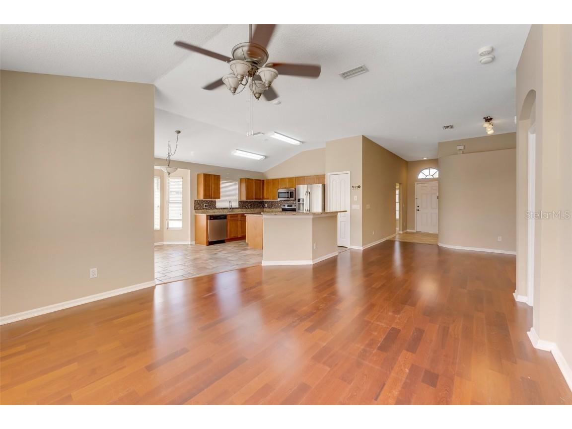 1442 Lake Shore Ranch Drive Seffner FL 33584 TB8444849 image20