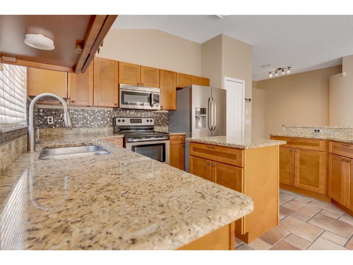 1442 Lake Shore Ranch Drive Seffner FL 33584 TB8444849 image25