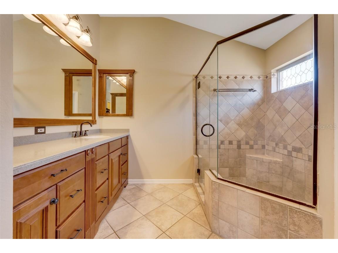 1442 Lake Shore Ranch Drive Seffner FL 33584 TB8444849 image28