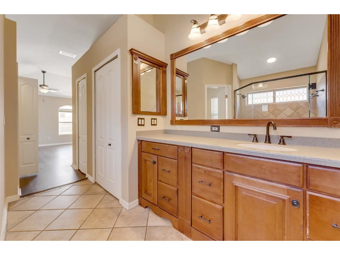 1442 Lake Shore Ranch Drive Seffner FL 33584 TB8444849 image30