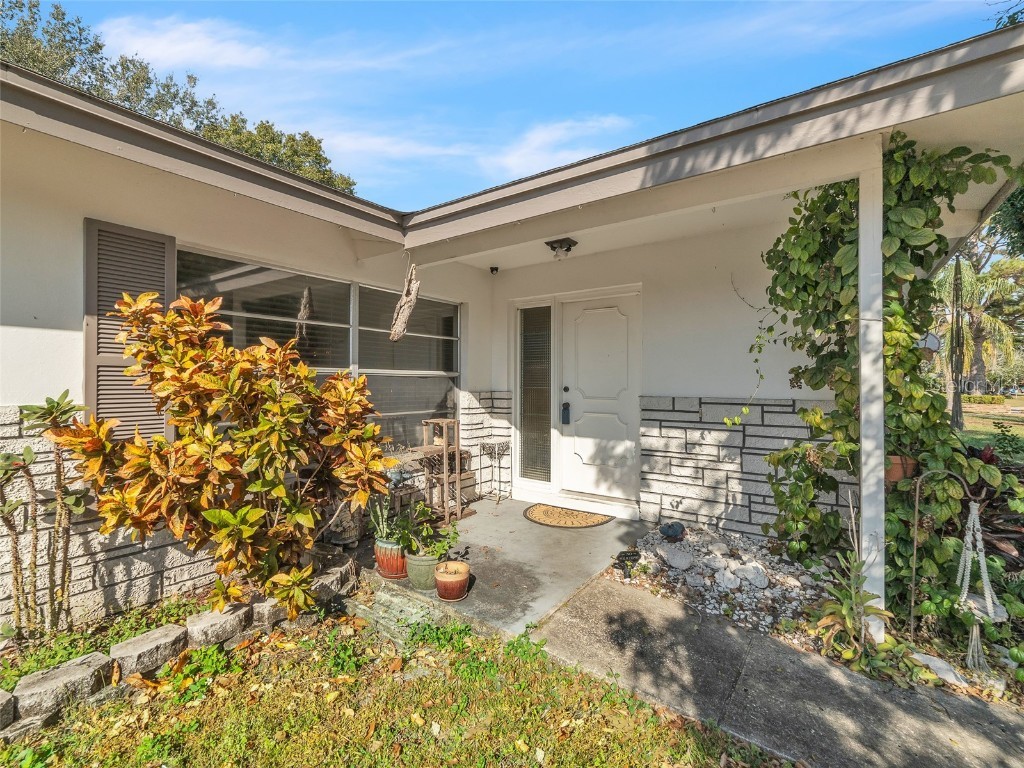 1444 Cottonwood Terrace Dunedin FL 34698 TB8451697 image2