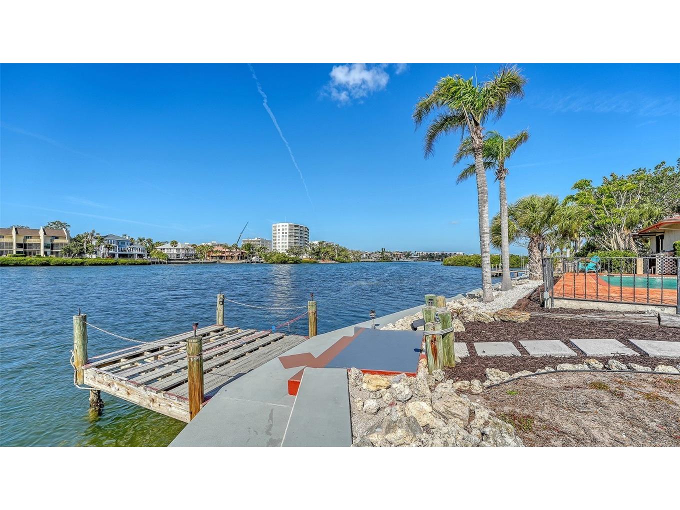 1444 Ridgewood Lane Sarasota FL 34231 A4643594 image39