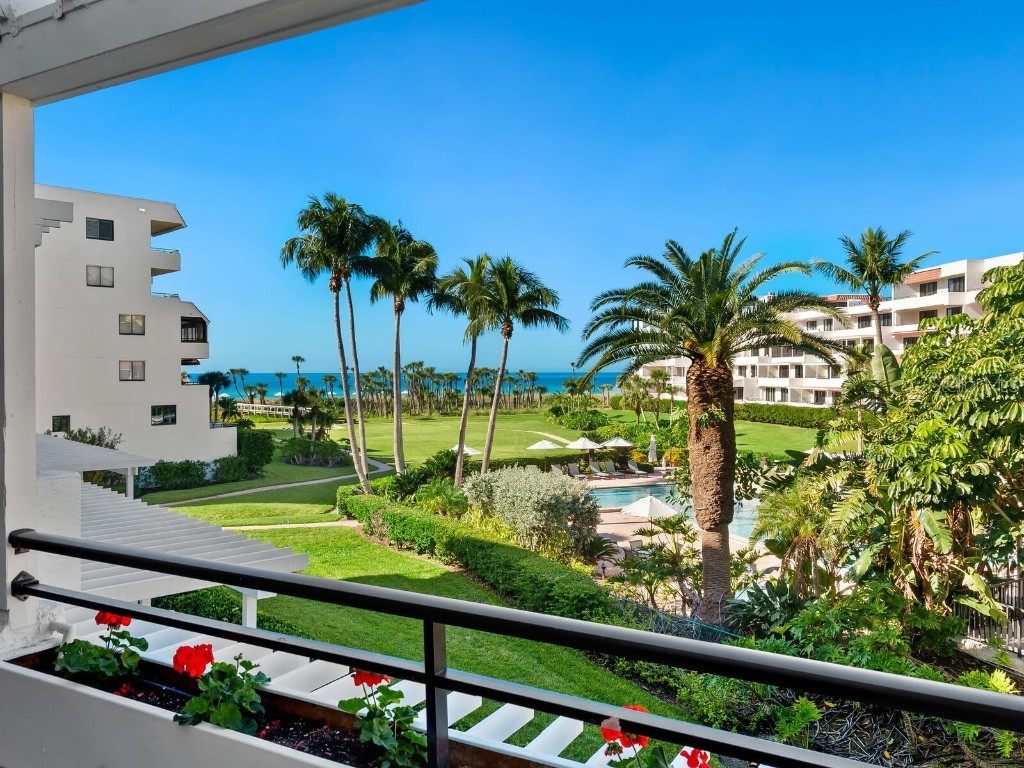 1445 Gulf Of Mexico Drive #204 Longboat Key FL 34228 A4590379 image1