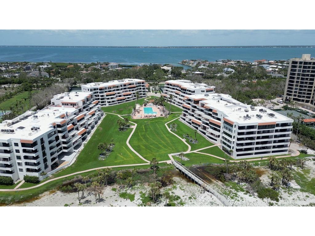 1445 Gulf Of Mexico Drive #304 Longboat Key FL 34228 - GULF OF MEXICO A4663026 image2