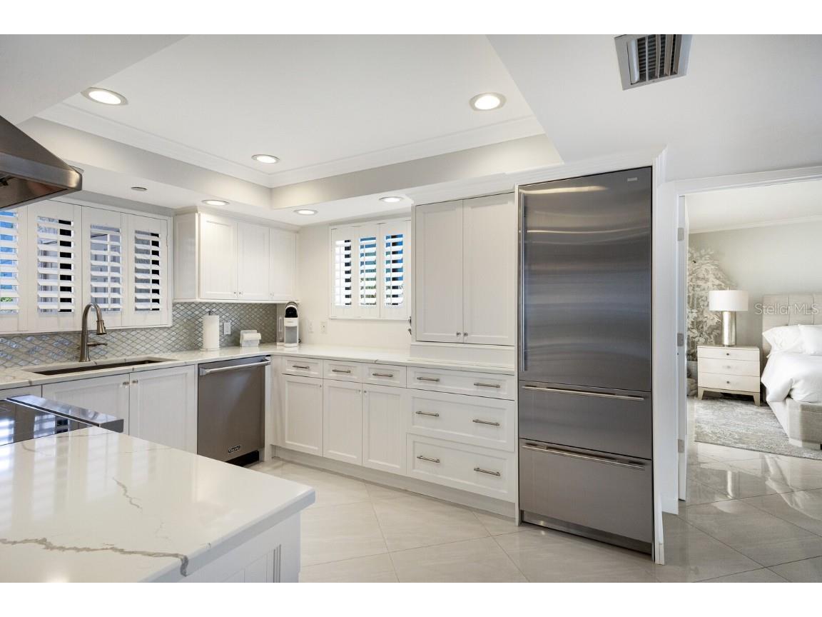 1445 Gulf Of Mexico Drive #304 Longboat Key FL 34228 - GULF OF MEXICO A4663026 image8