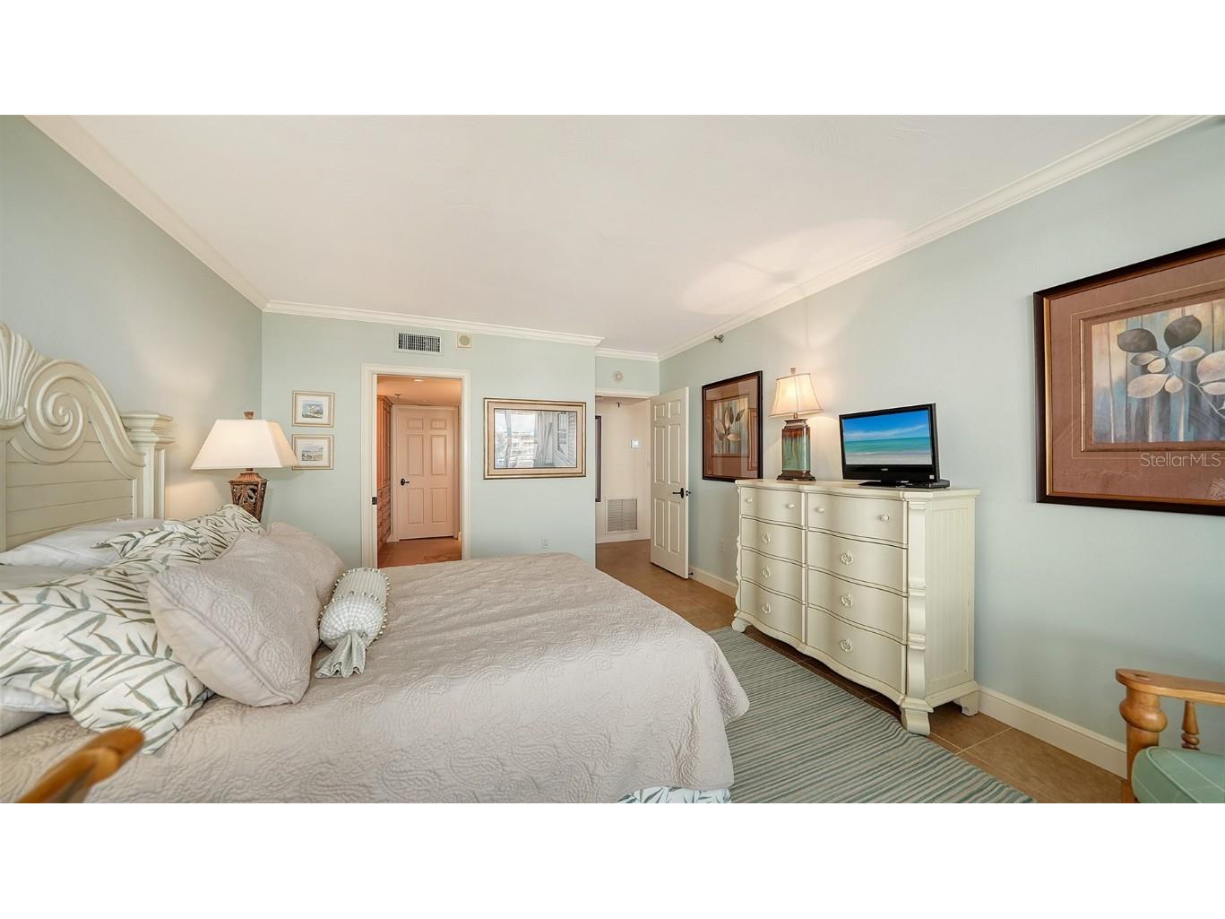 1445 Gulf Of Mexico Drive #404 Longboat Key FL 34228 - GULF OF MEXICO A4661956 image35