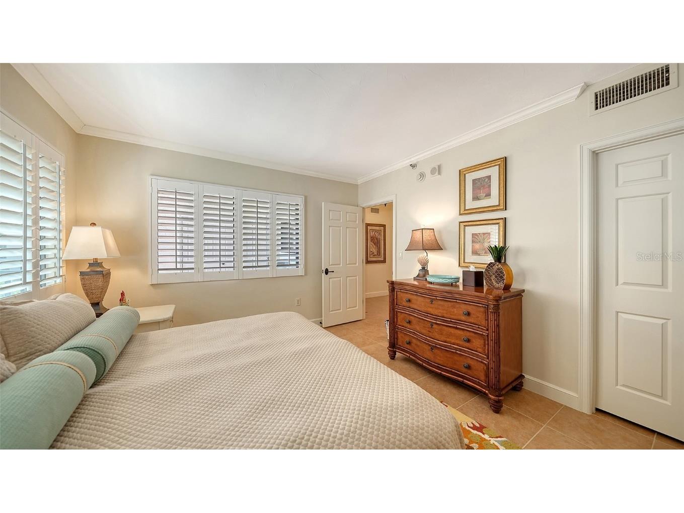 1445 Gulf Of Mexico Drive #404 Longboat Key FL 34228 - GULF OF MEXICO A4661956 image42