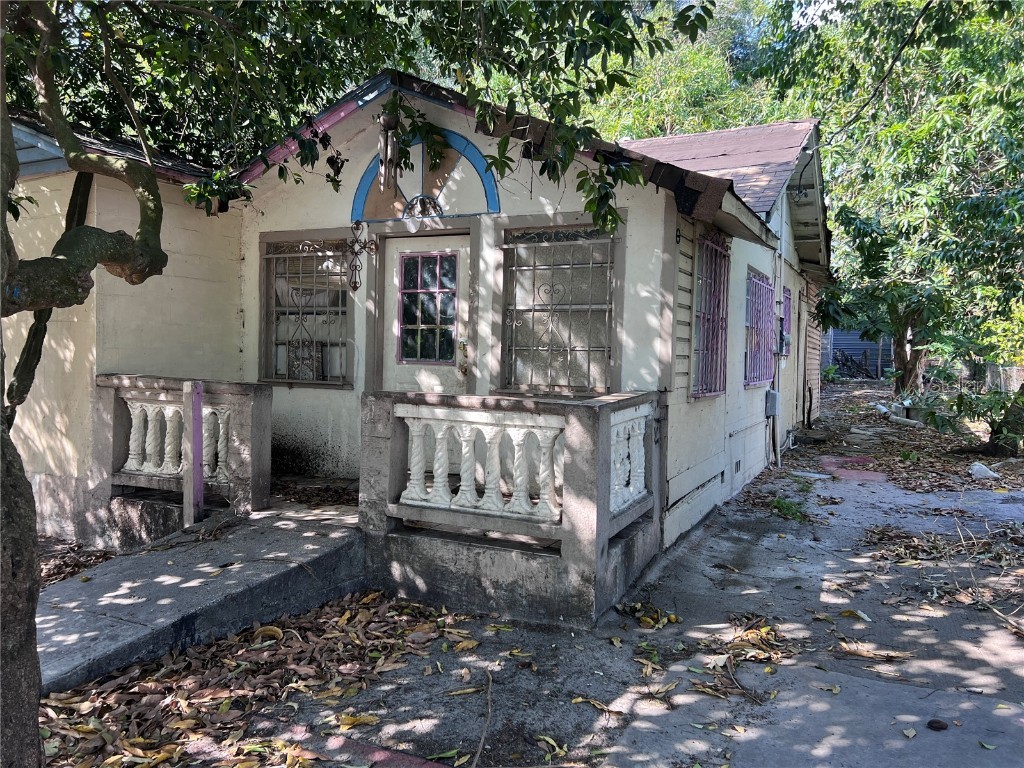 1447 Connestee Road Lakeland FL 33805 L4937201 image1