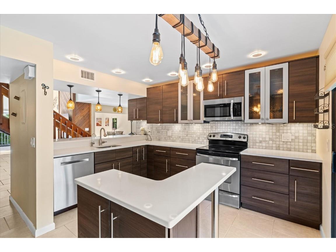 1447 Landings Circle #68 Sarasota FL 34231 A4639176 image9