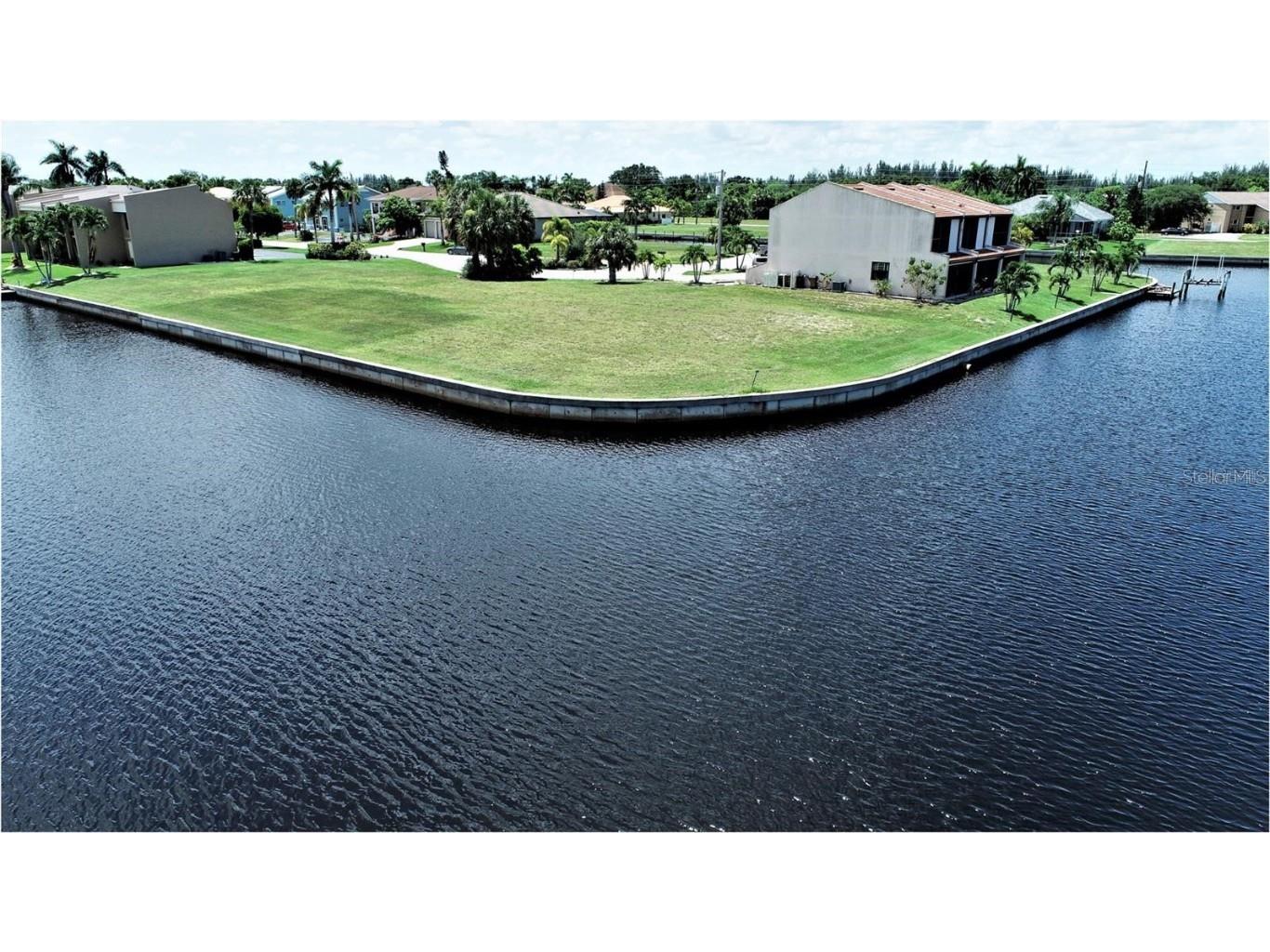 1447 Mediterranean Drive Punta Gorda FL 33950 A4591943 image2