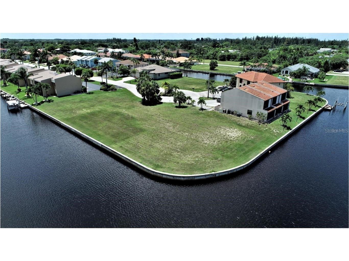 1447 Mediterranean Drive Punta Gorda FL 33950 A4591943 image3