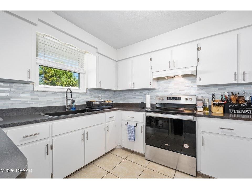 1448 Flomich Street Daytona Beach FL 32117 FC313931 image10