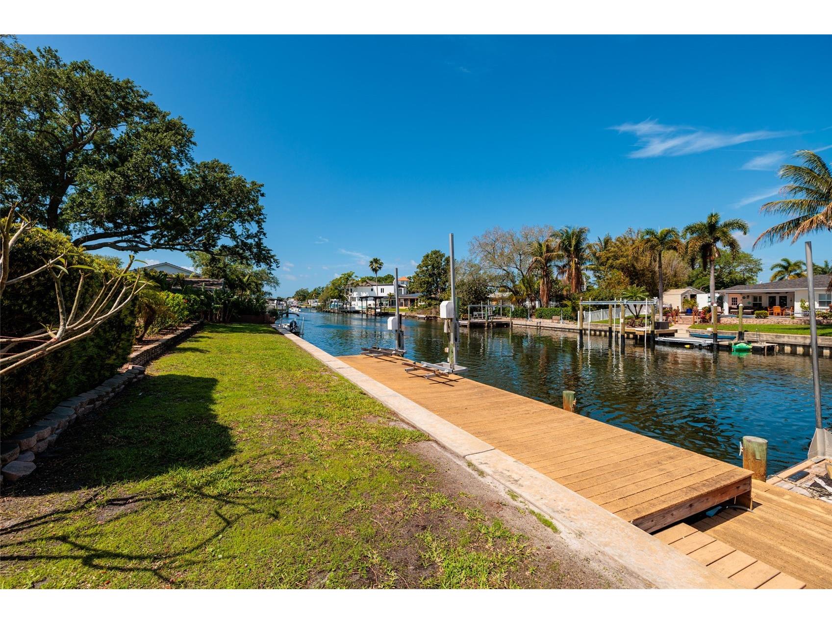 1449 45th Avenue NE Saint Petersburg FL 33703 TB8493813 image48