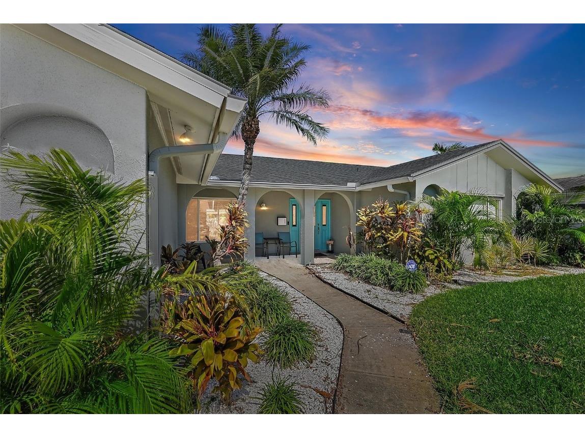 1449 48th Avenue NE Saint Petersburg FL 33703 TB8314354 image1
